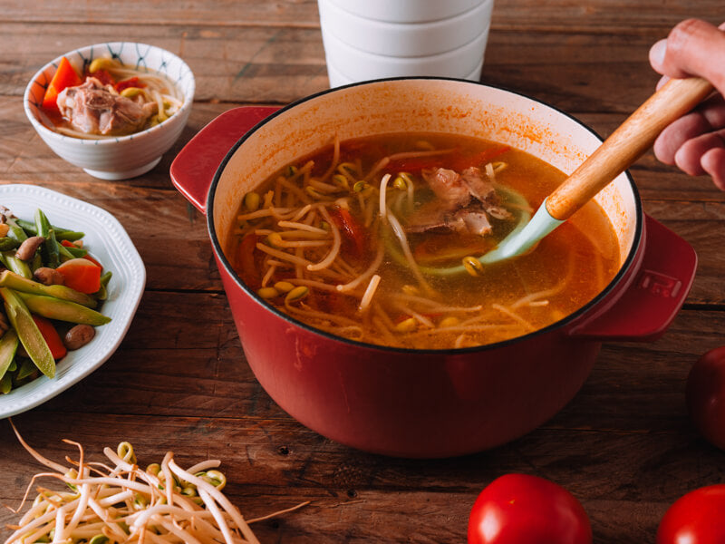 黃豆芽番茄排骨湯 (食譜影片) | Chinese Rib Soup with Tomato and Soy Sprout