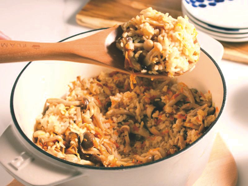 鑄鐵鍋日式野菇炊飯：一鍋到底的懶人食譜
