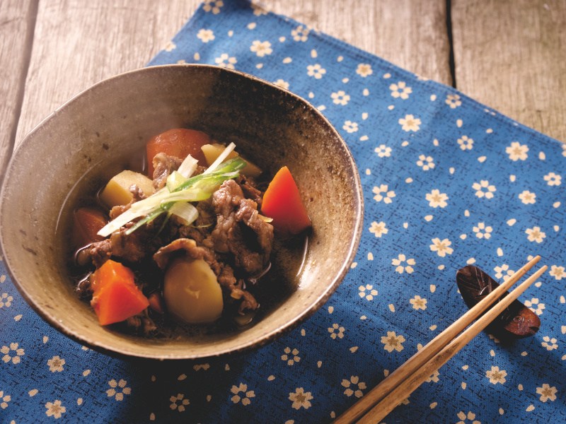 馬鈴薯燉肉：一鍋到底的日式家常菜